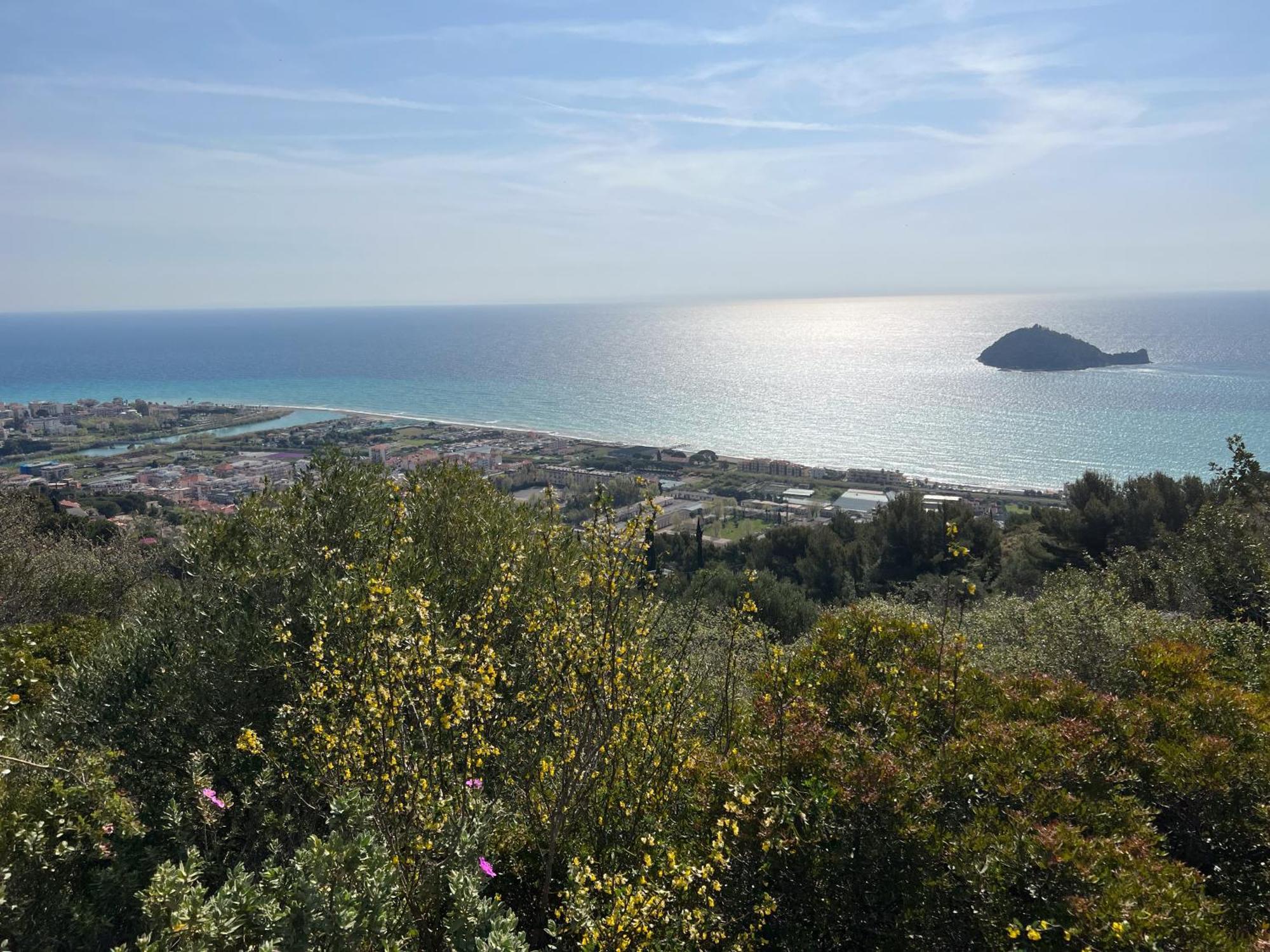 Le Torri Riviera Holiday 알벤가 외부 사진
